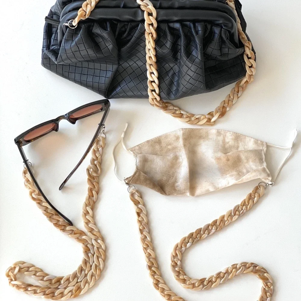 2 for $13‼️ Acrylic tortoise mask sunglasses chain